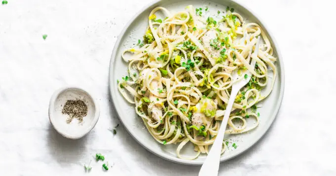 Tagliatelles aux poireaux façon carbonara
